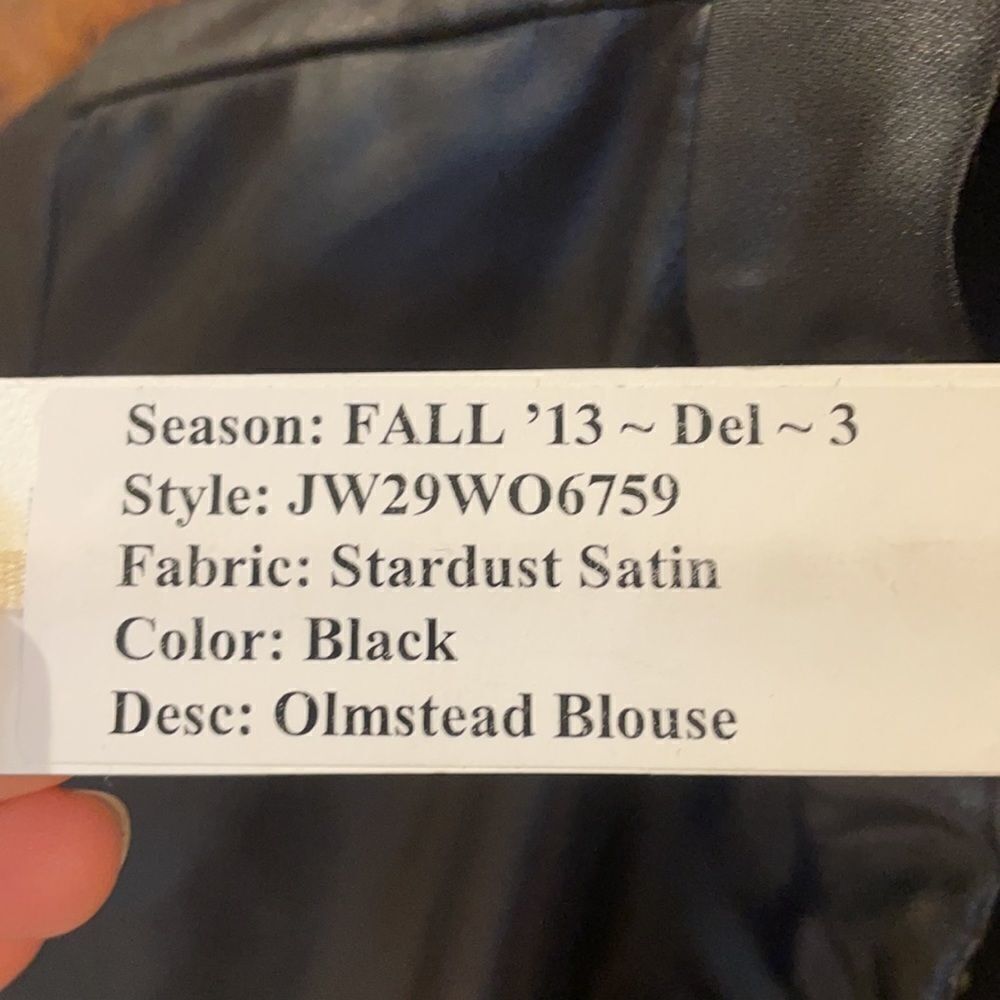 Nwt J Brand olmstead satin jacket. It can be worn as a jacket or a blouse - Picture 3 of 10